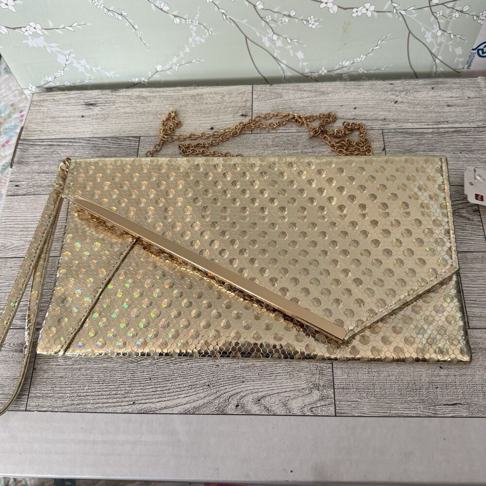 Women’s Mundi Gold Patterned Envelope Clutch W/ Drop In Chain Link Bag NWT